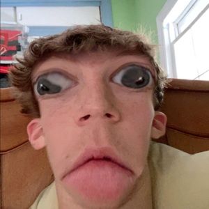 Meet your Posher, Max